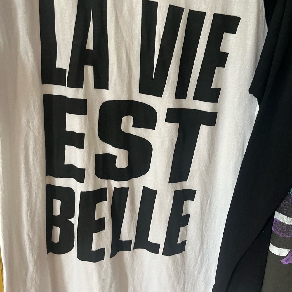 Cute Tee!! - image 1